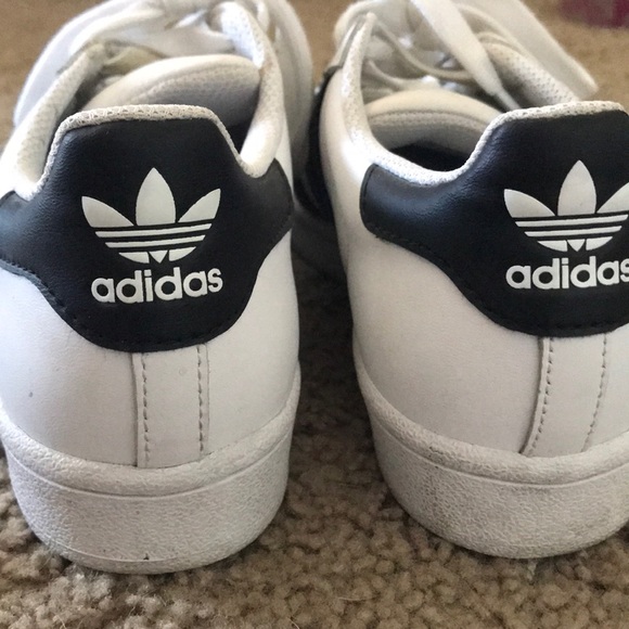 Classic Adidas Superstars - Picture 4 of 7